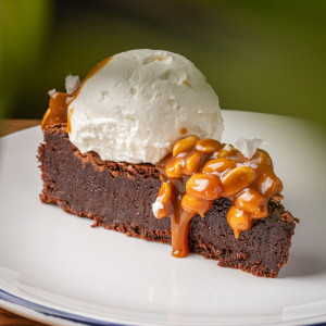 Брауни соленая карамель