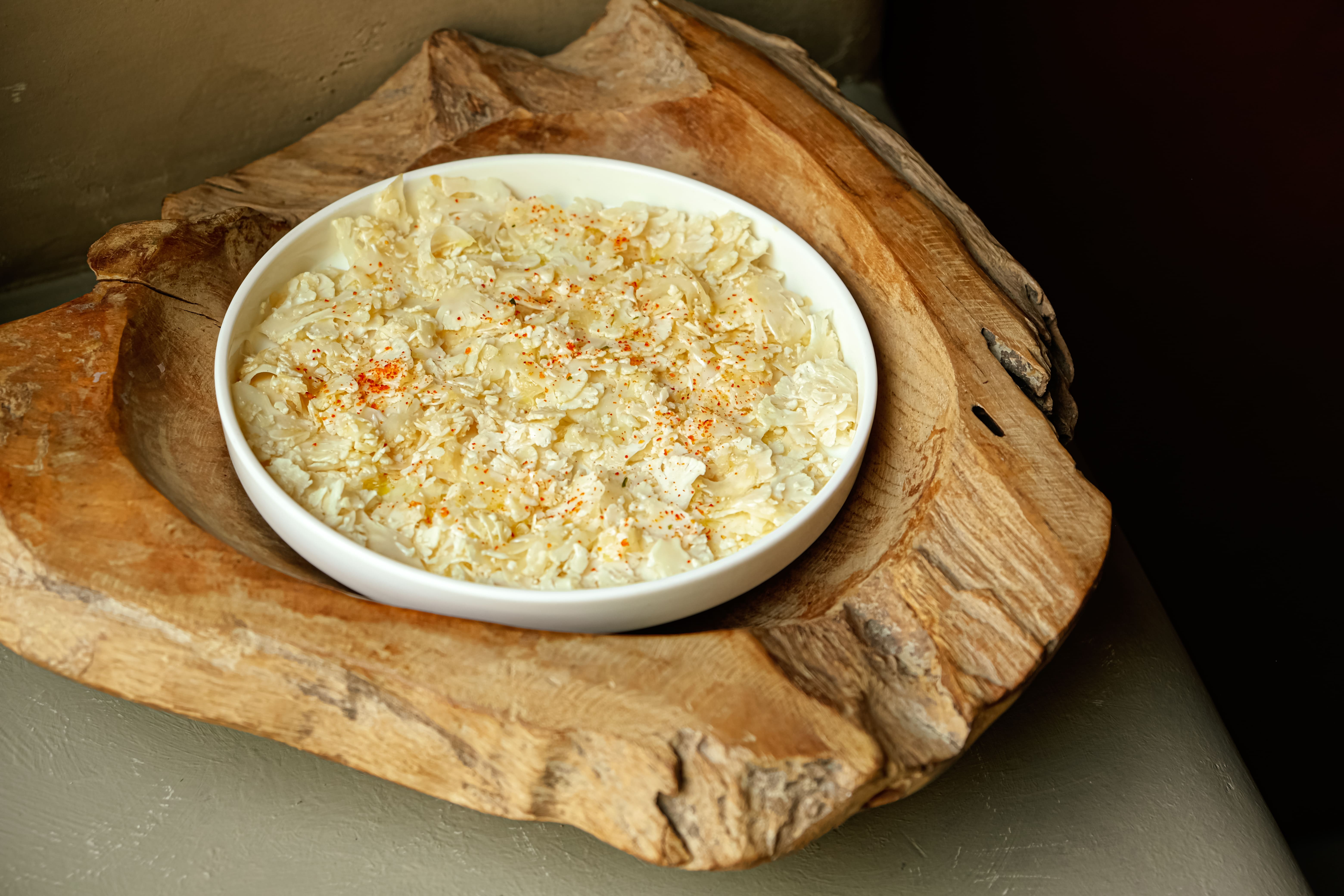 Карпаччо из цветной капусты, понзу, трюфельное масло